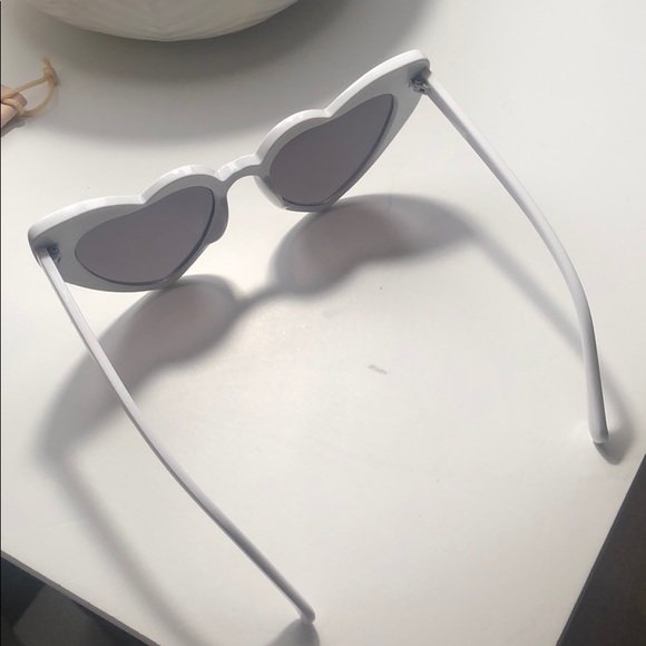 Heart Sunglasses - Picture 6 of 7